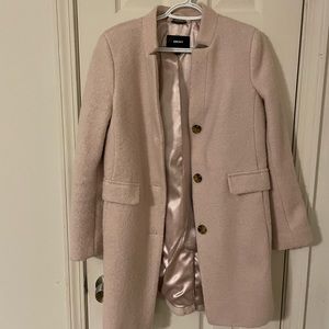 Only worn  a few times, LIKE NEW condition!!